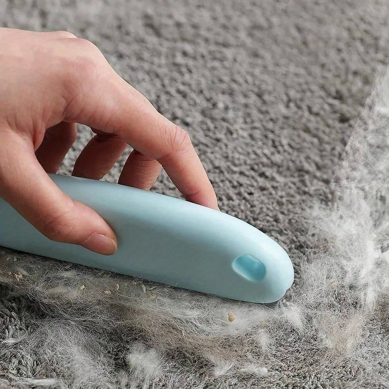 Say Goodbye to Loose Fur — The Pet Hair Remover Brush That Keeps Your Home and Pet Looking Perfect!