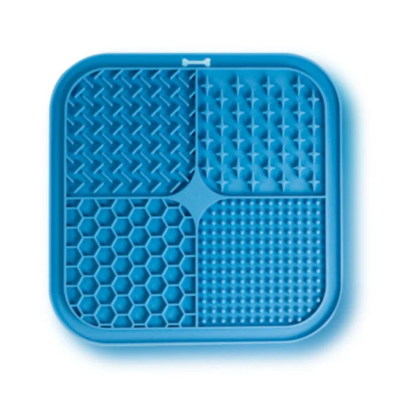 Transform Your Pet’s Mealtime with the Anti-Choking Silicone Lick Mat!